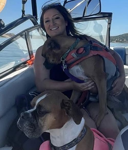 Victoria, Santa Cruz County Veterinarian Assisstant